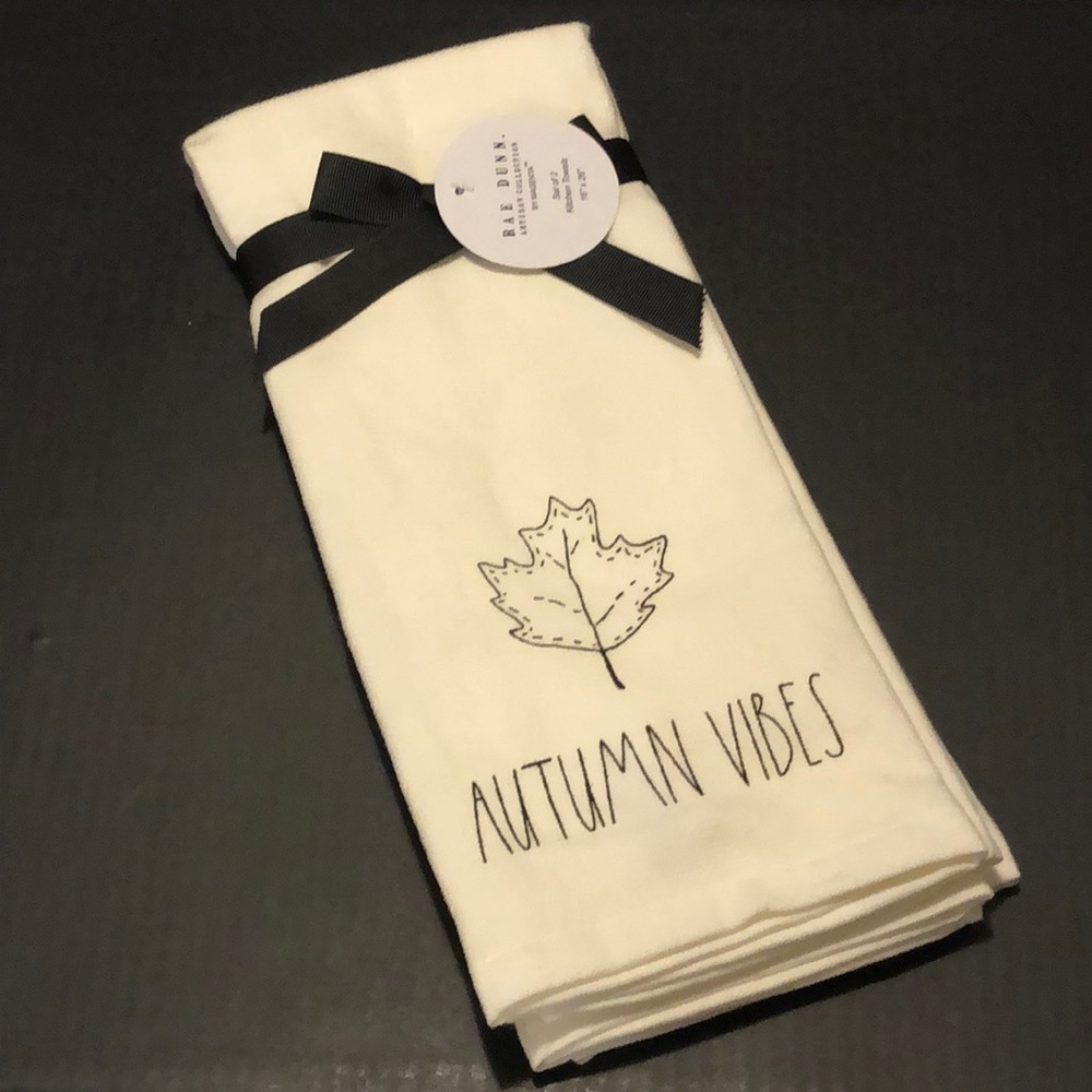 NWTS - RAE DUNN ARTISAN COLLECTION KITCHEN TOWELS 16”x 26” (2 pc set)